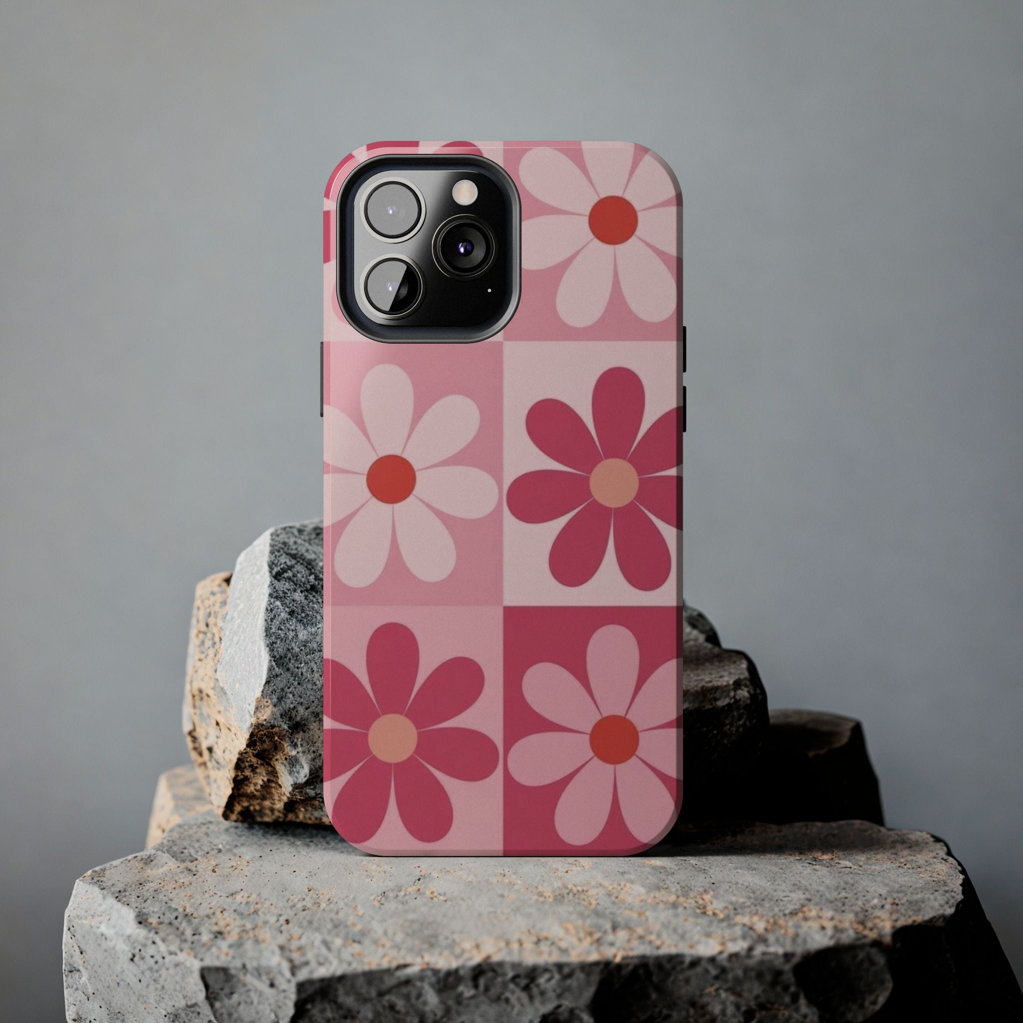 Pink Retro Daisy Phone Case — Tough Shockproof Floral iPhone Cover